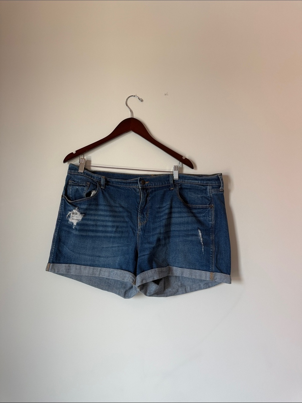 Old Navy Distressed Roll-Cuff Denim Shorts